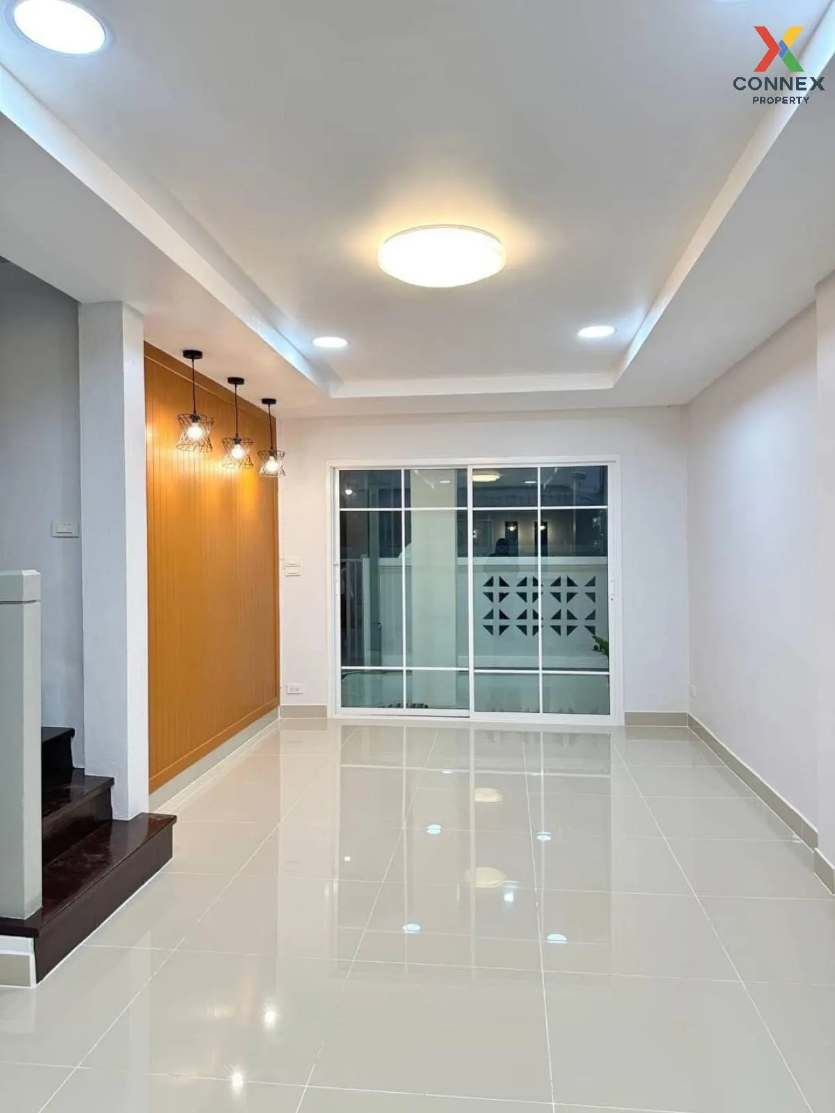 ขายทาวน์เฮ้าส์/ทาวน์โฮม  บ้านปิยวรารมย์ 1 รีโนเวทใหม่ บางบัวทอง บ