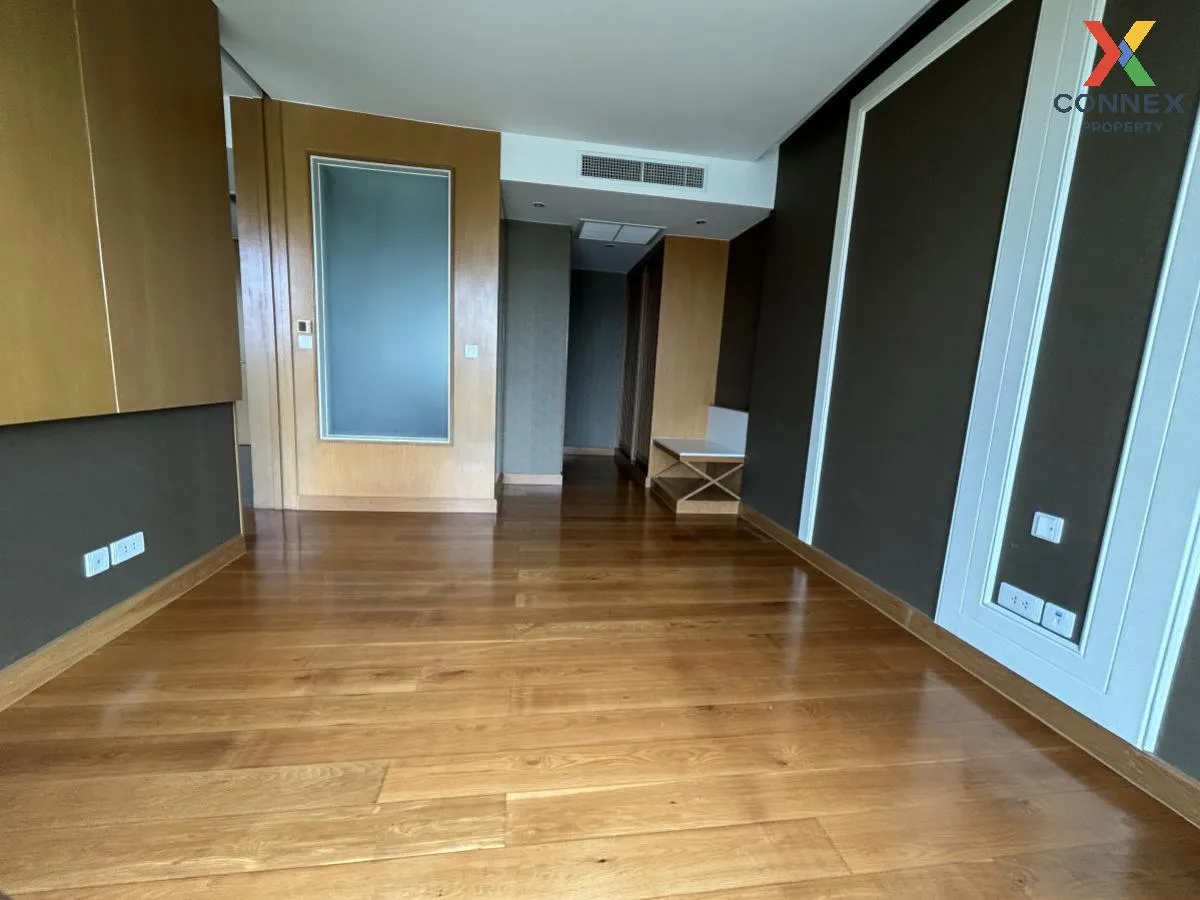 For Sale Condo , Amari Huahin , high floor , Phet Kasem , Hua Hin 1