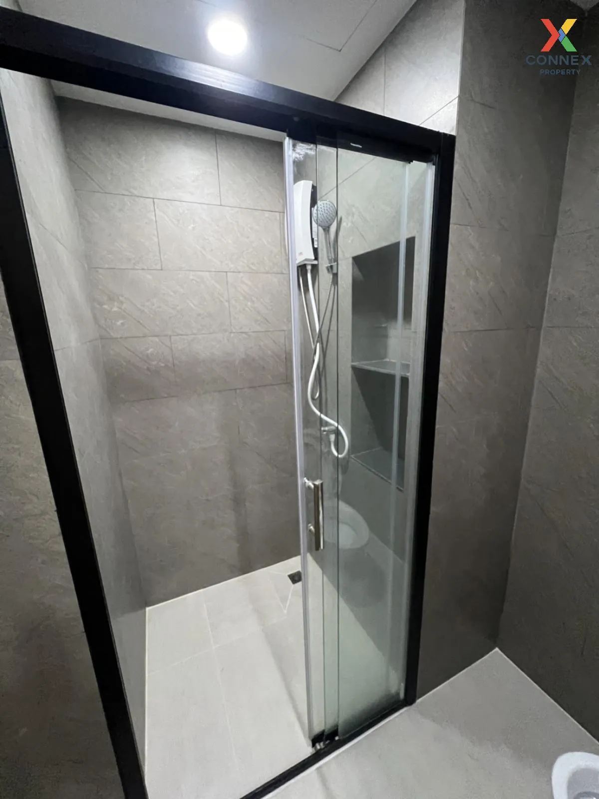 เช่าคอนโด  เดอะ ลิฟวิ่น เพชรเกษม ชั้นสูง MRT-ภาษีเจริญ บางหว้า เข