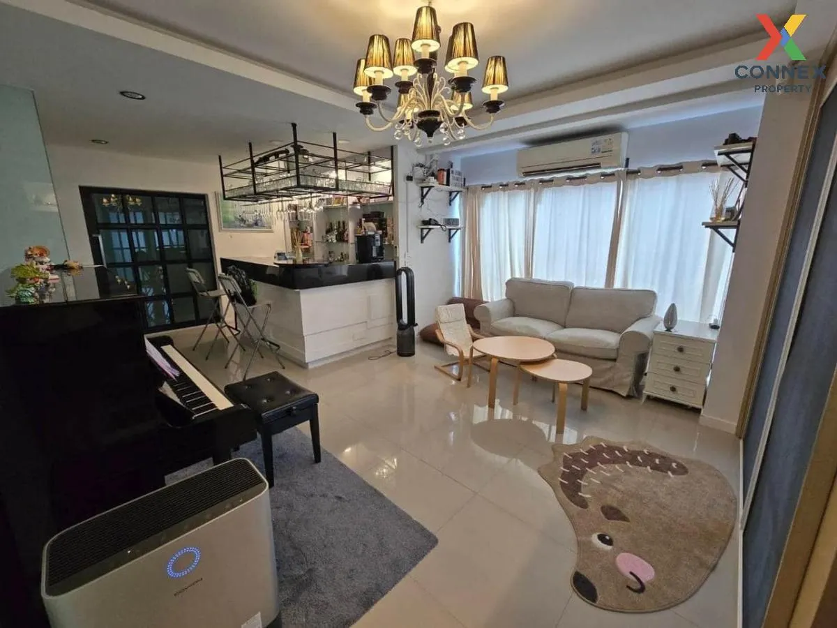 ขายทาวน์เฮ้าส์/ทาวน์โฮม  อารียา แมนดารีนา สุขุมวิท 77 ห้องมุม สวน 2