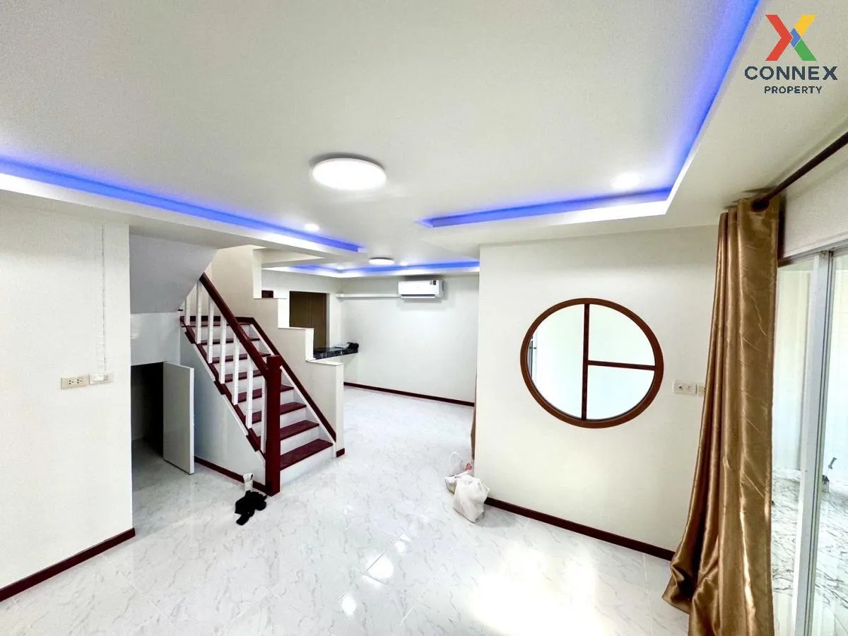 For Sale Townhouse/Townhome  , Baan Pisan Bang Kadi 2 , newly ren For Sale Townhouse/Townhome  , Baan Pisan Bang Kadi 2 , newly ren