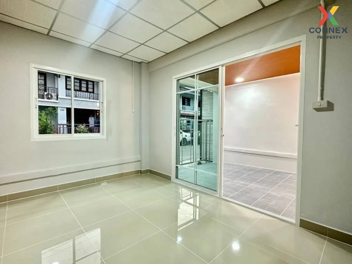 ขายทาวน์เฮ้าส์/ทาวน์โฮม  บ้านพฤกษา 3 บางบัวทอง รีโนเวทใหม่ บางคูร