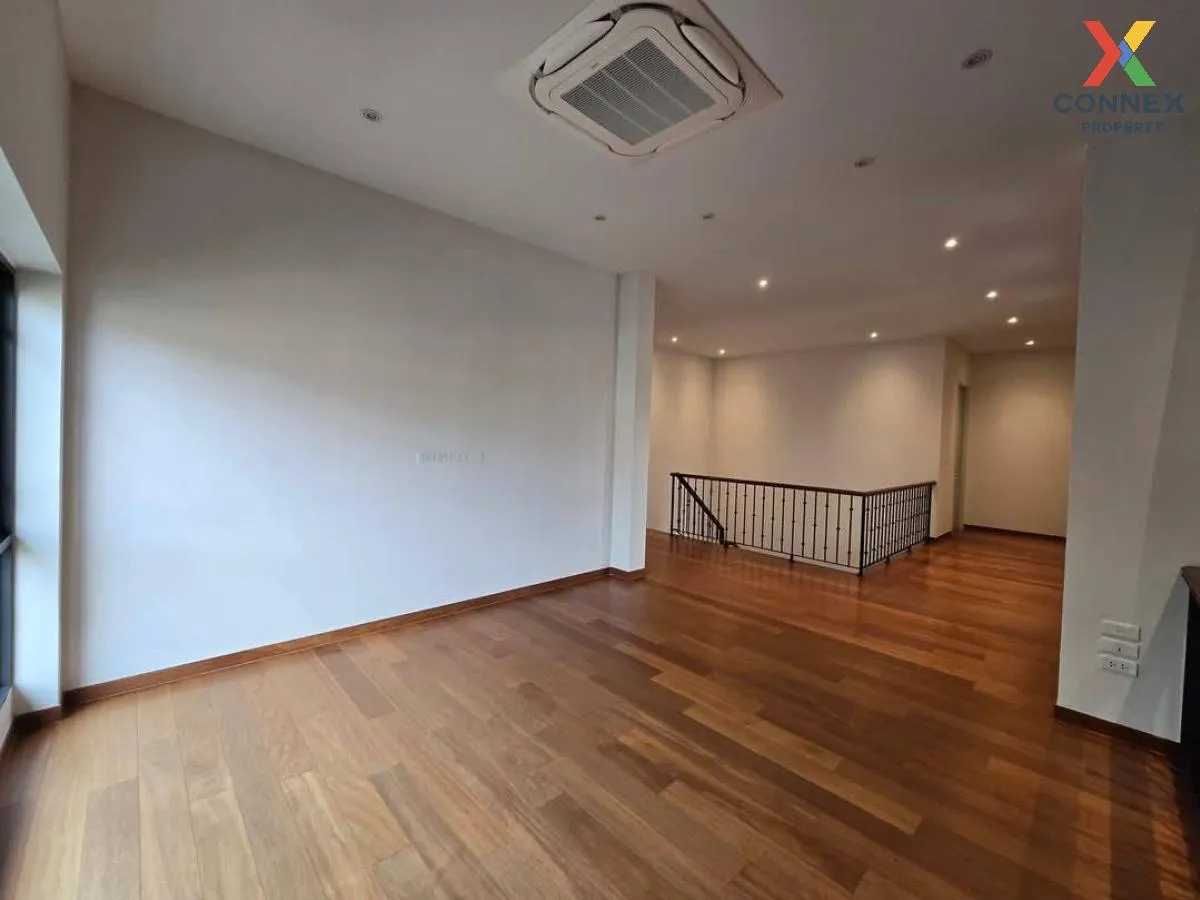 ขายบ้าน  ชีวาวัลย์ ปิ่นเกล้า - สาทร บางระมาด เขต ตลิ่งชัน กรุงเทพ