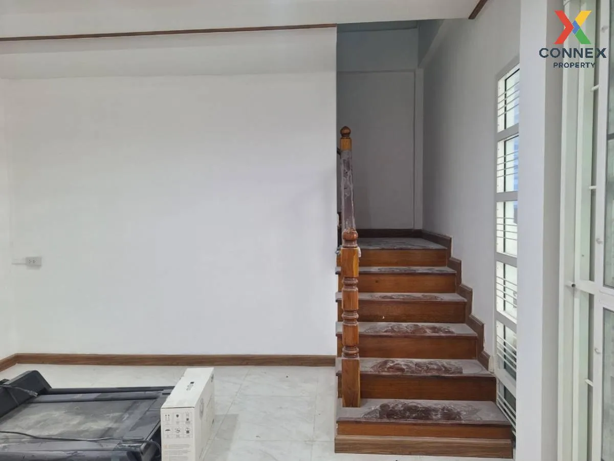 For Sale Townhouse/Townhome  , Baan Sukkasem Villa 2 , Bang Kho L 1