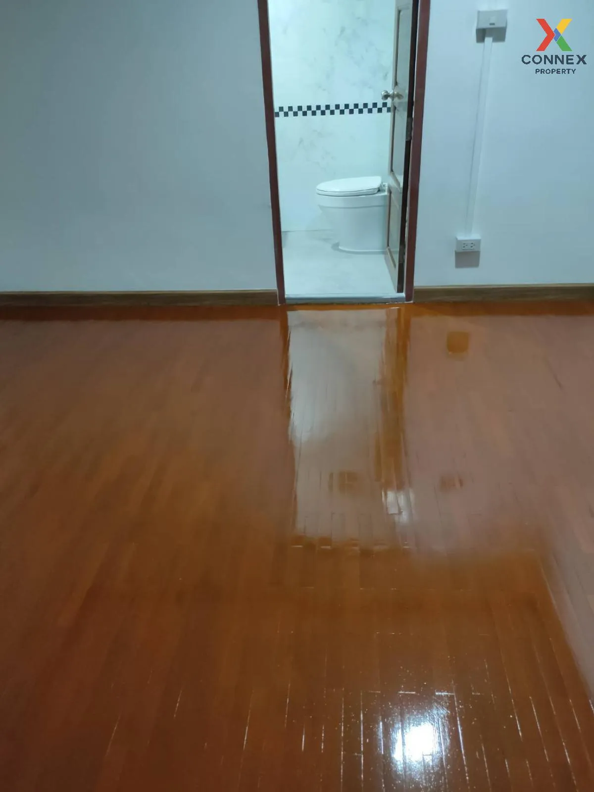 For Sale Townhouse/Townhome  , Baan Sukkasem Villa 2 , Bang Kho L