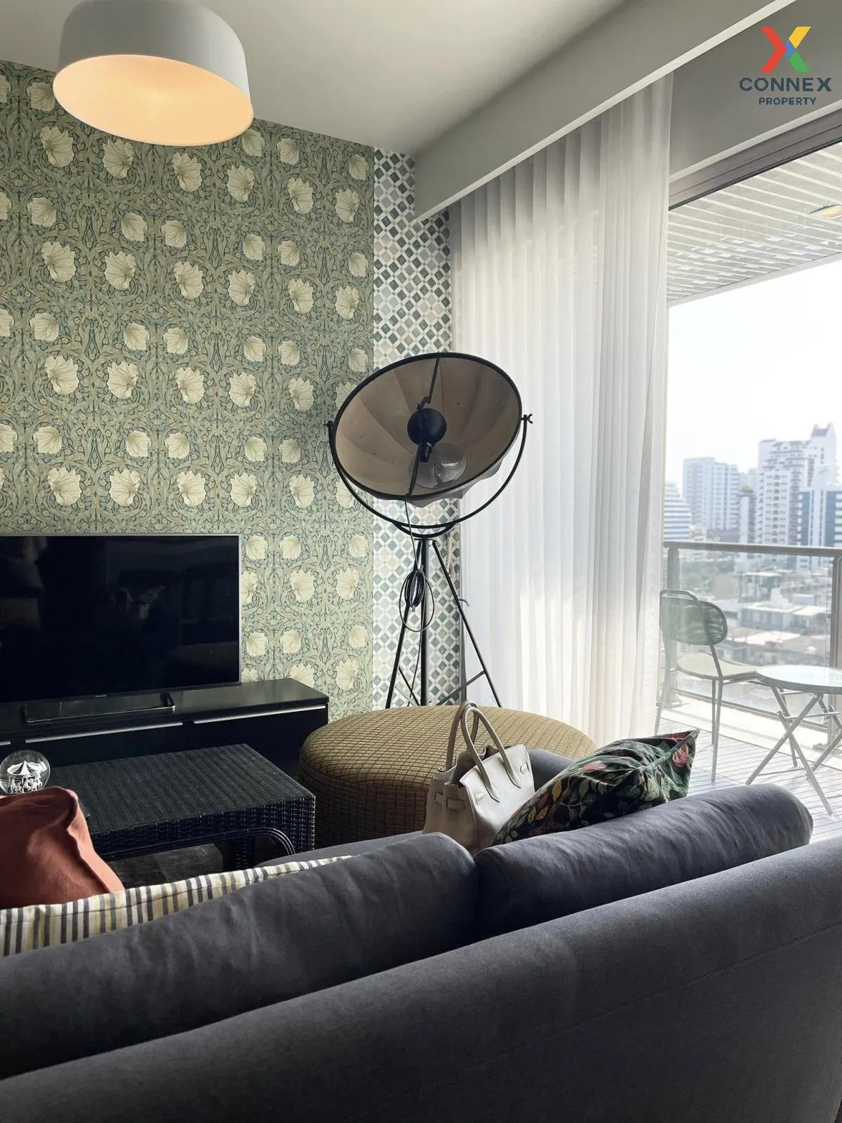 เช่าคอนโด  เดอะ ล็อฟท์ เย็นอากาศ BTS-ช่องนนทรี ทุ่งมหาเมฆ เขต สาท 2