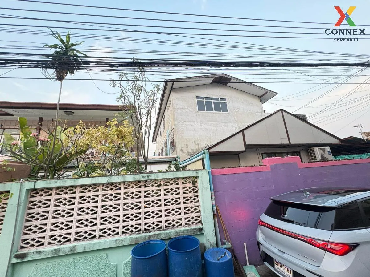 For Sale Apartment Building Soi Nonthri 14 , Duplex , wide fronta