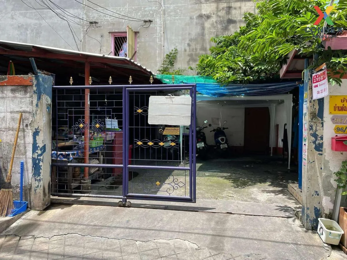 For Sale Apartment Building Soi Nonthri 14 , Duplex , wide fronta