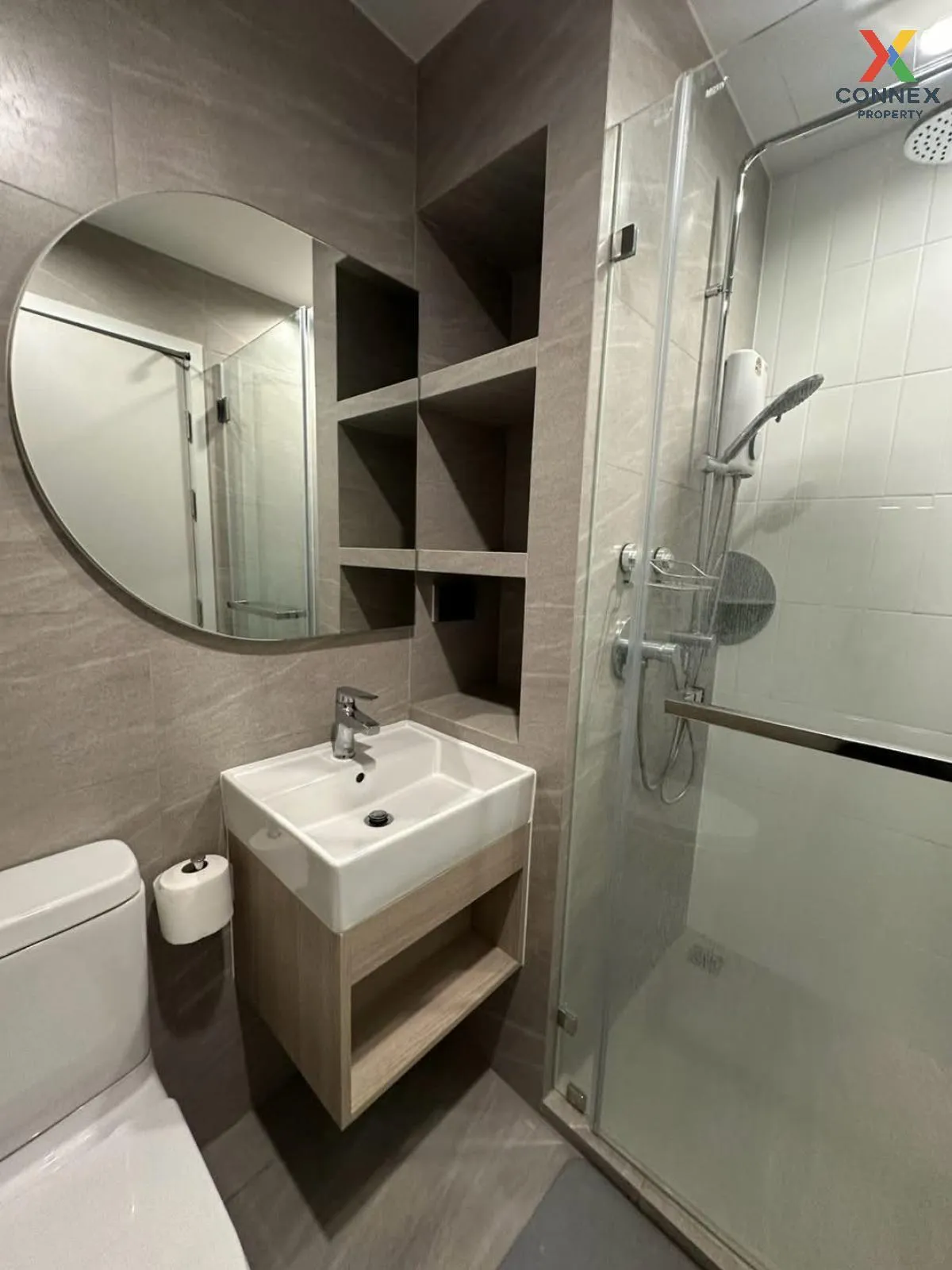 เช่าคอนโด  เรฟเฟอเรนซ์ สาทร-วงเวียนใหญ่ BTS-วงเวียนใหญ่ บางลำภูล่