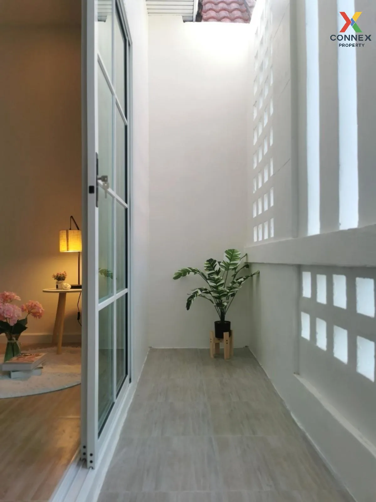 For Sale Townhouse/Townhome  , Baan Thanaram , Lat Sawai , Lam Lu