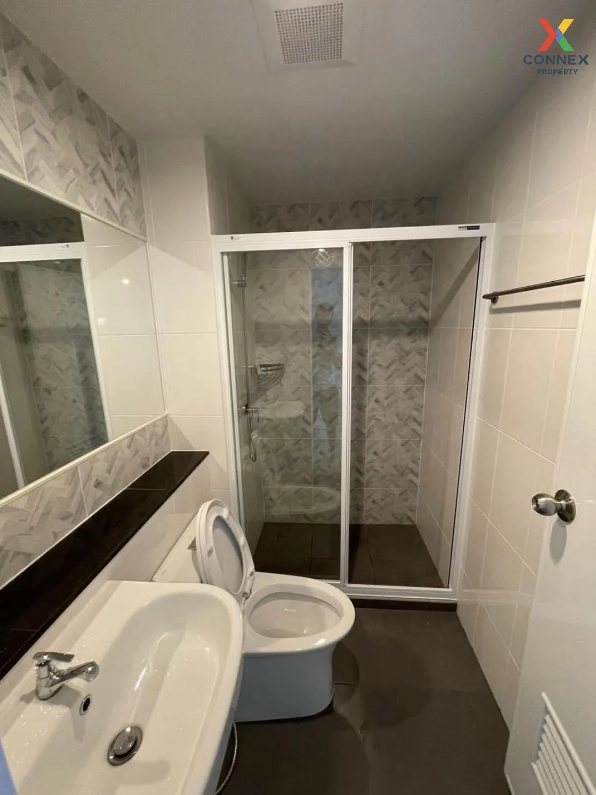 เช่าคอนโด  รีเจ้นท์ โฮม บางนา (โครงการใหม่) บางนา เขต บางนา กรุงเ