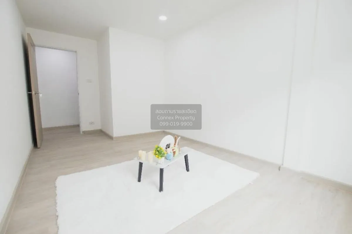 For Sale Townhouse/Townhome  , Amarin Niwet 3 Plan 3 , newly reno