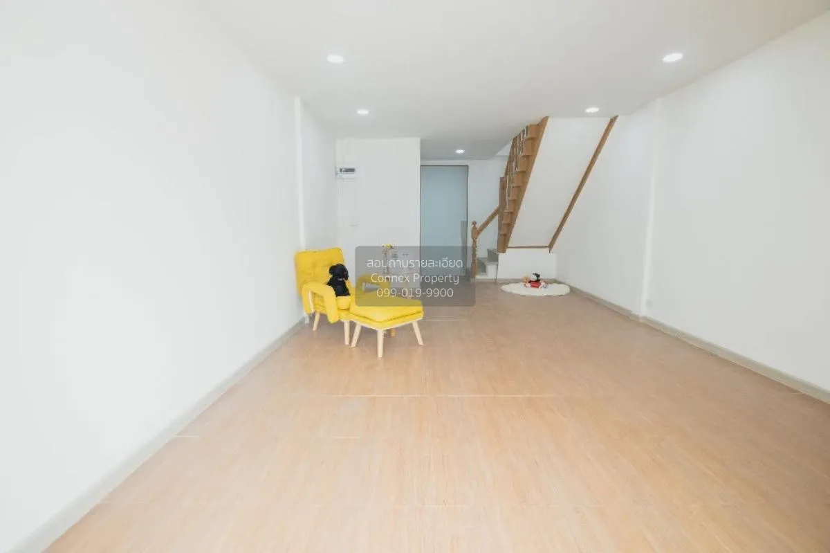 For Sale Townhouse/Townhome  , Amarin Niwet 3 Plan 3 , newly reno 4