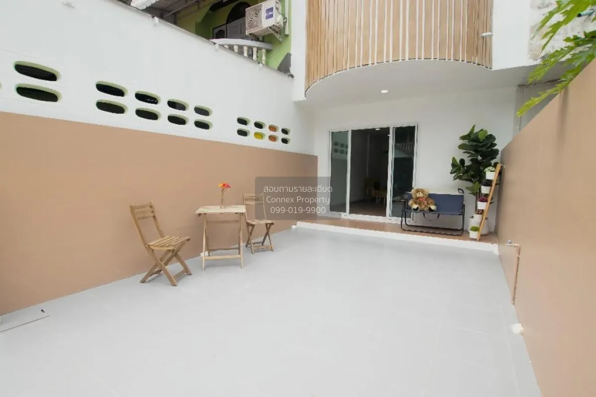 For Sale Townhouse/Townhome  , Amarin Niwet 3 Plan 3 , newly reno 2