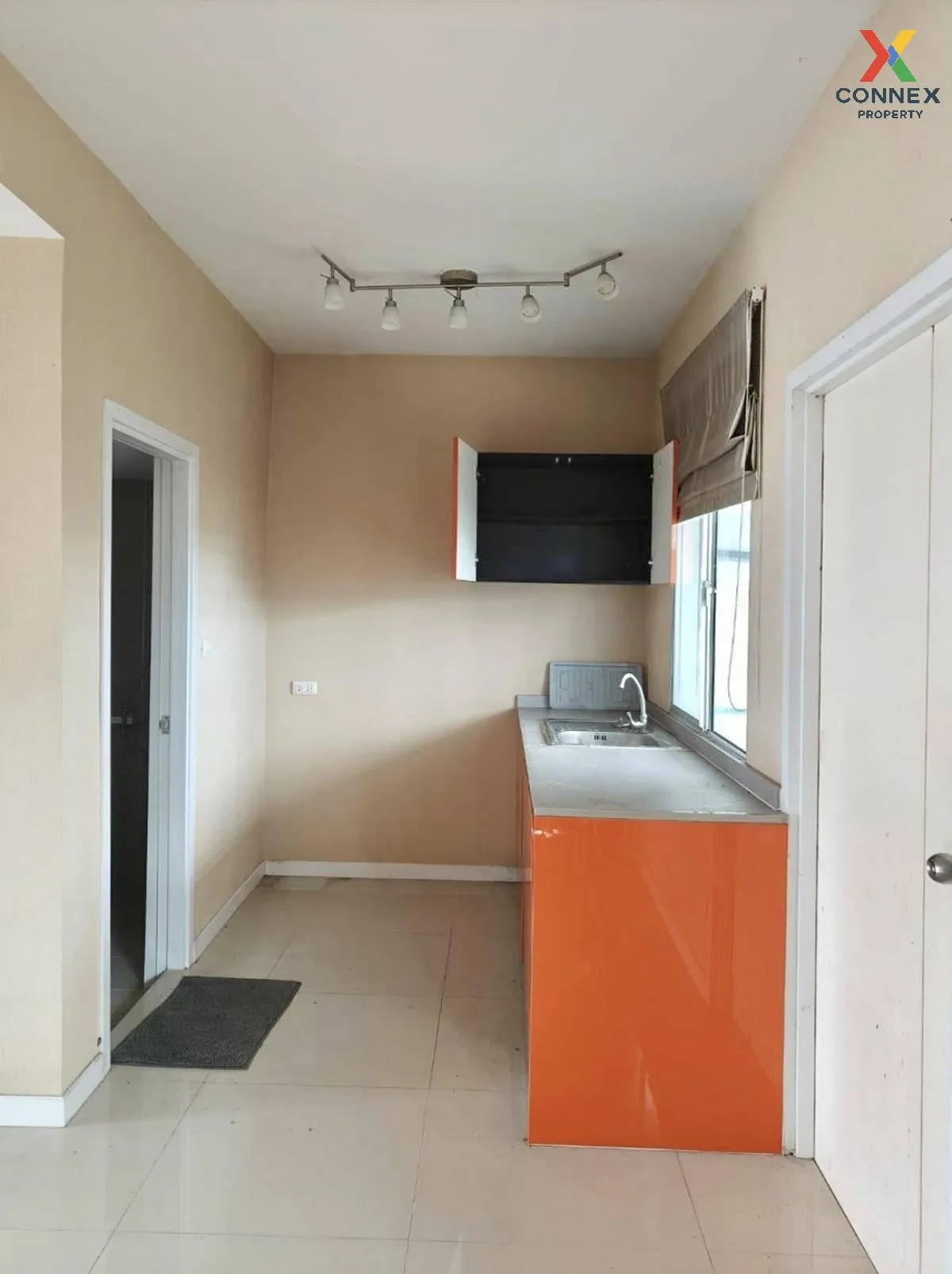 For Sale Townhouse/Townhome  , BAAN PRUKSA 86/2 LADKRABANG – SUVA