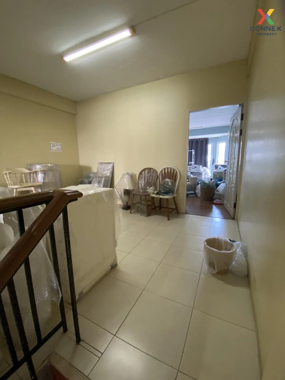 For Sale 4-storey commercial building, Srinakarin Road , Samrong 