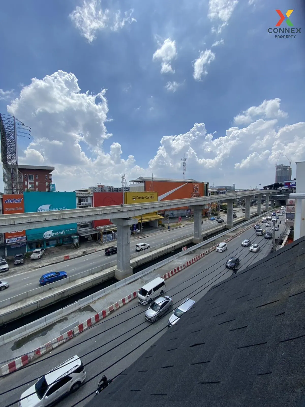 For Sale 4-storey commercial building, Srinakarin Road , Samrong 