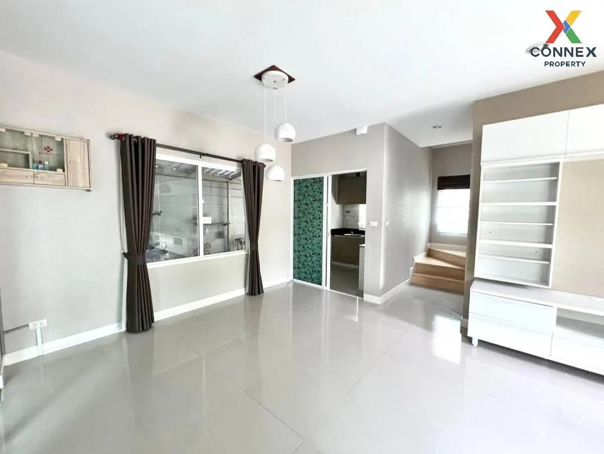 For Sale House , Kanasiri Chaiyaphruek - Wongwaen , wide frontage