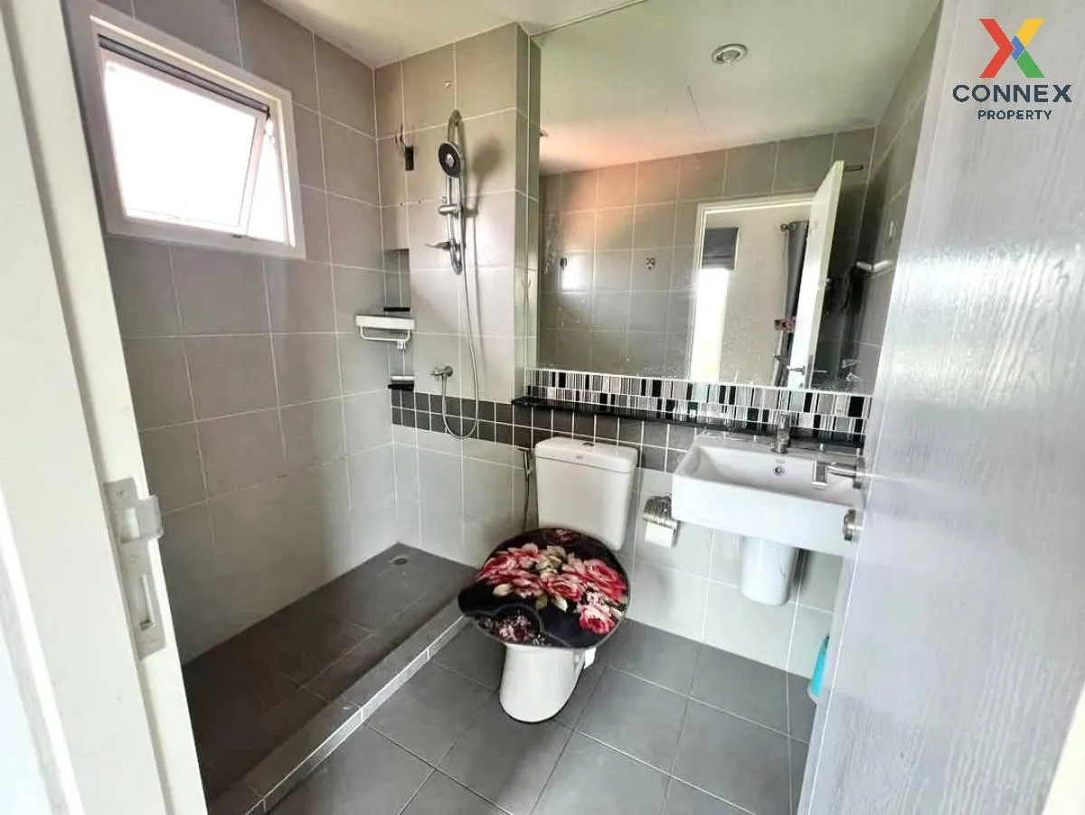 For Sale House , Kanasiri Chaiyaphruek - Wongwaen , wide frontage