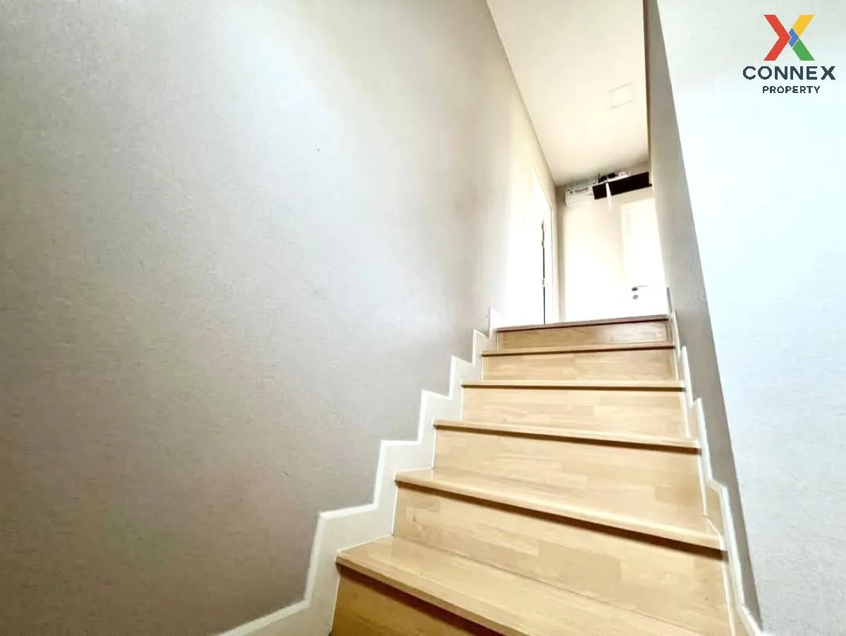 For Sale House , Kanasiri Chaiyaphruek - Wongwaen , wide frontage