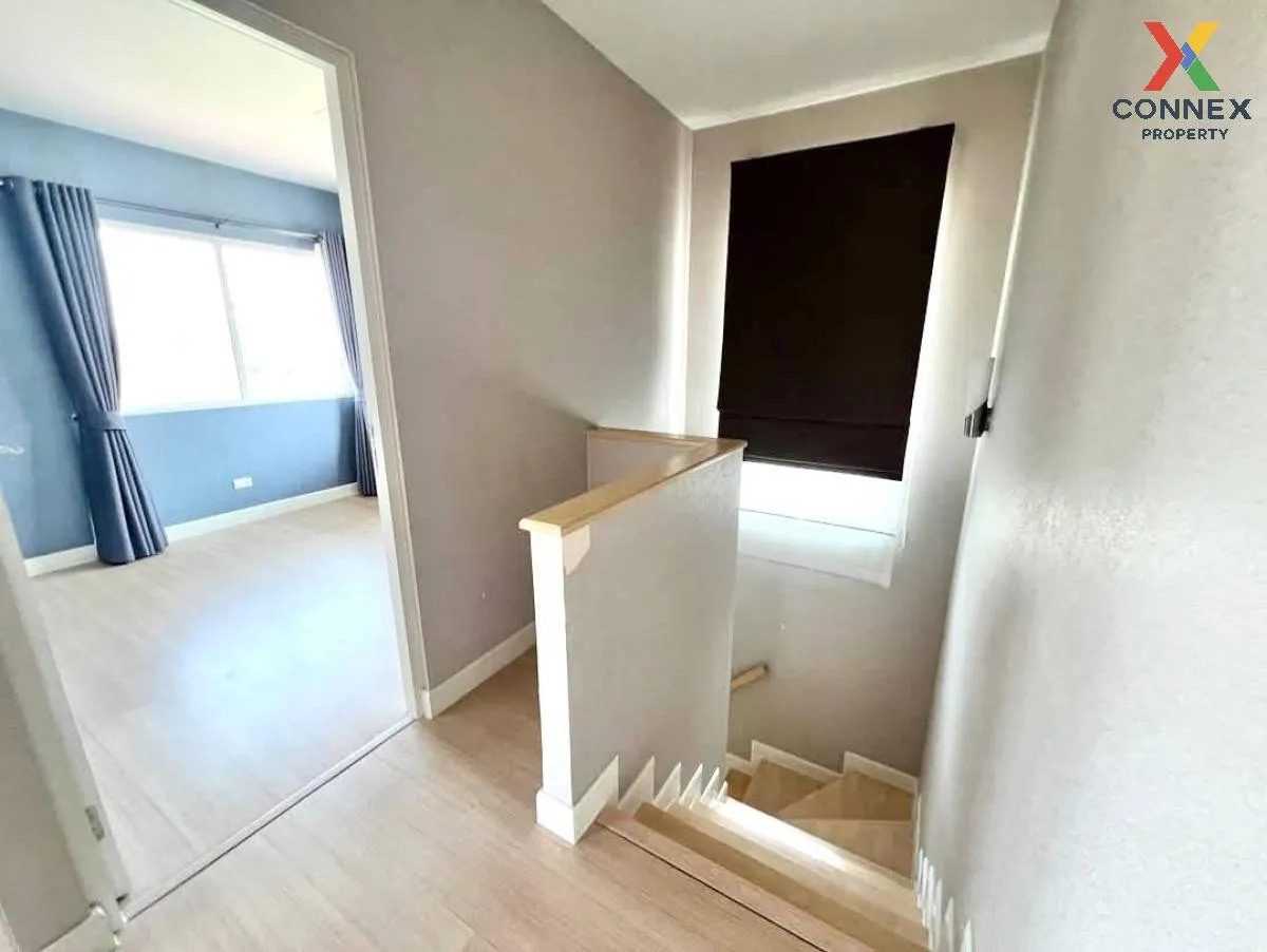 For Sale House , Kanasiri Chaiyaphruek - Wongwaen , wide frontage