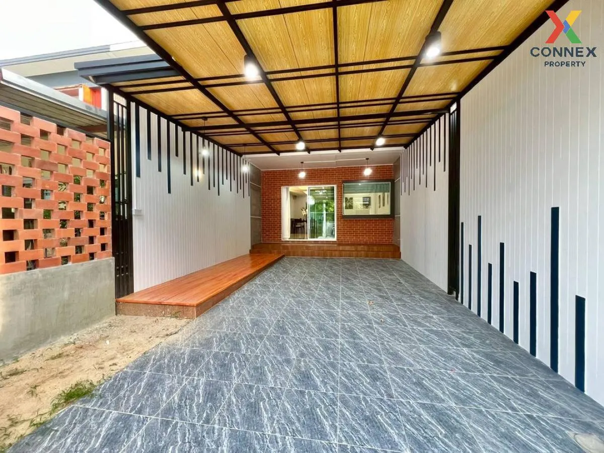 For Sale Townhouse/Townhome  , Indy Bangna Km.26 , newly renovate 2