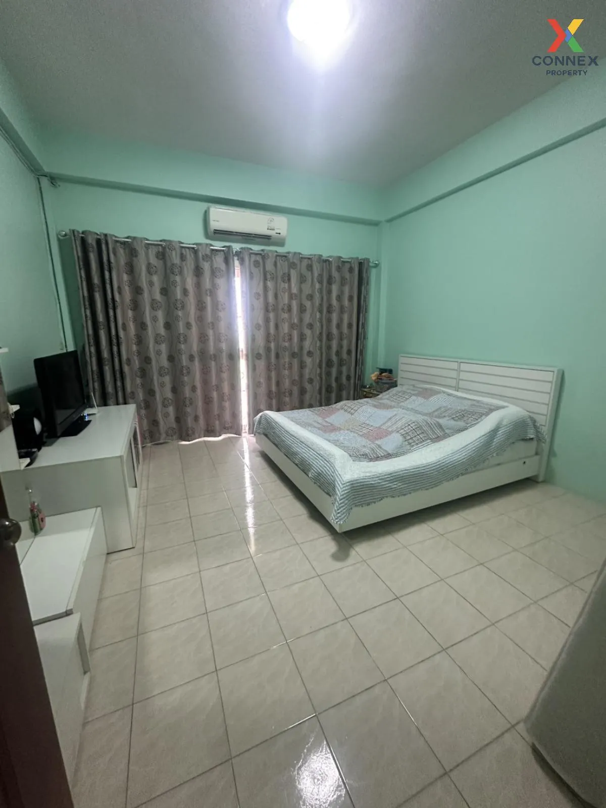 For Rent  3-storey commercial building, Tha Chang , Tha Chang , M For Rent  3-storey commercial building, Tha Chang , Tha Chang , M