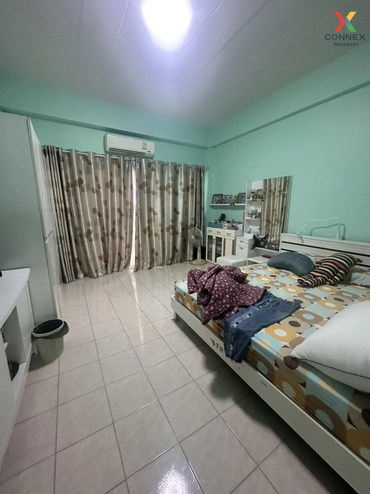 For Rent  3-storey commercial building, Tha Chang , Tha Chang , M For Rent  3-storey commercial building, Tha Chang , Tha Chang , M