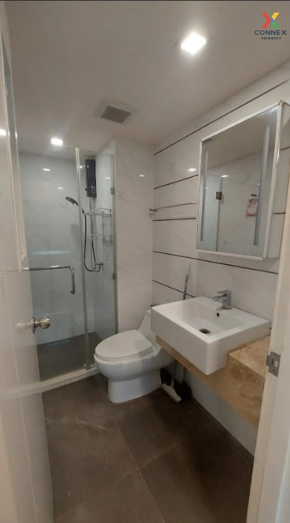 For Rent Condo , The Light New York , corner unit , BTS-Punnawith