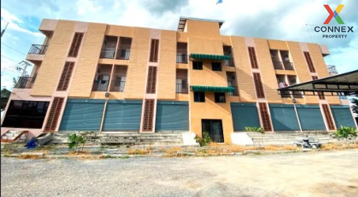 For Sale 3 - storey apartment 50 rooms 21 sq m per room Nakhon Pa 2