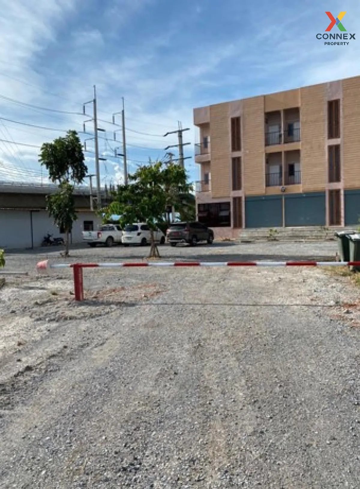 For Sale 3 - storey apartment 50 rooms 21 sq m per room Nakhon Pa