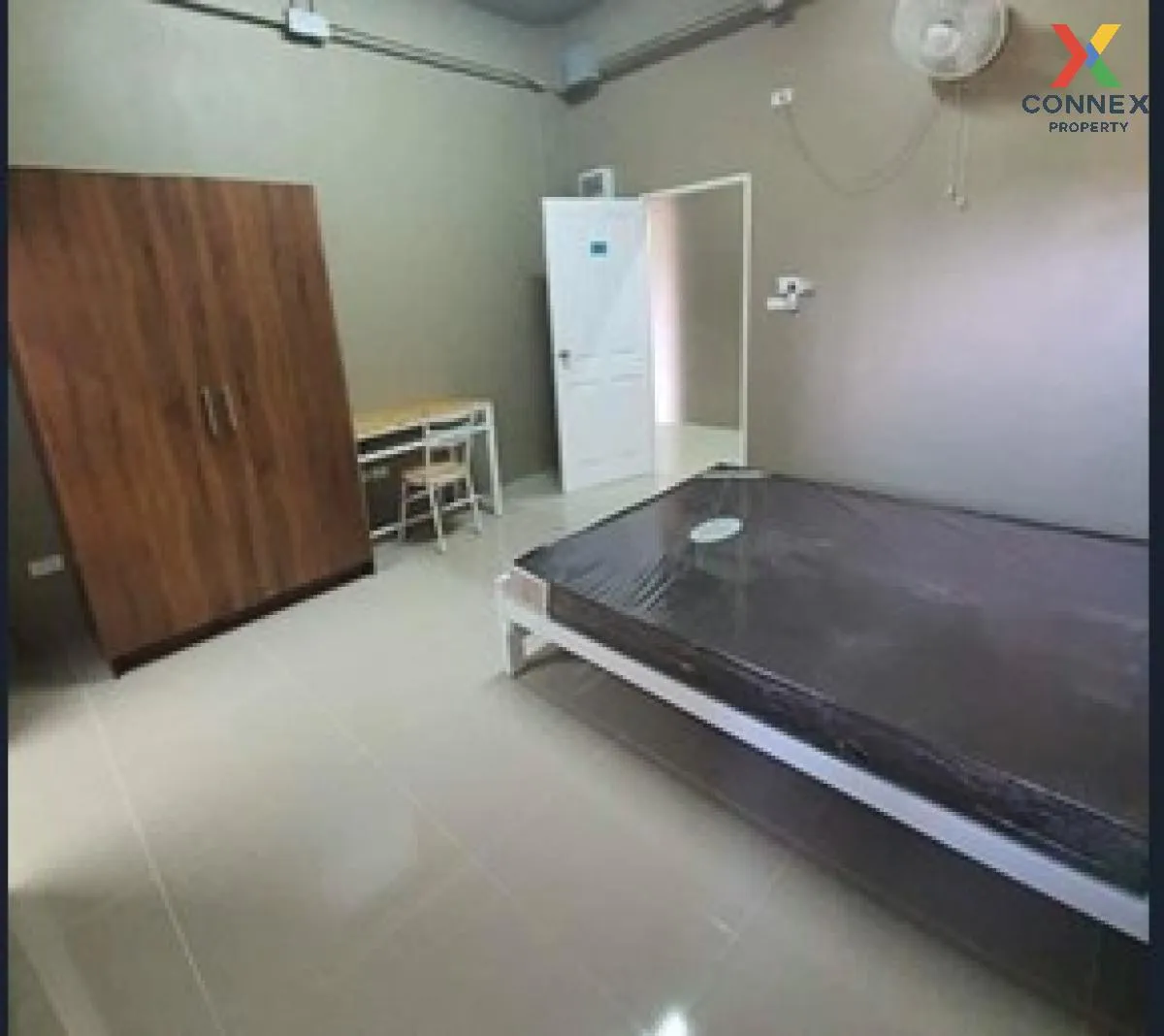 For Sale 3 - storey apartment 50 rooms 21 sq m per room Nakhon Pa