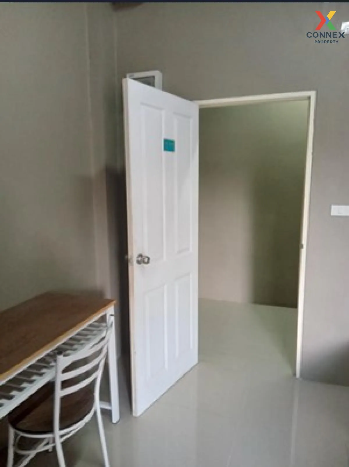 For Sale 3 - storey apartment 50 rooms 21 sq m per room Nakhon Pa