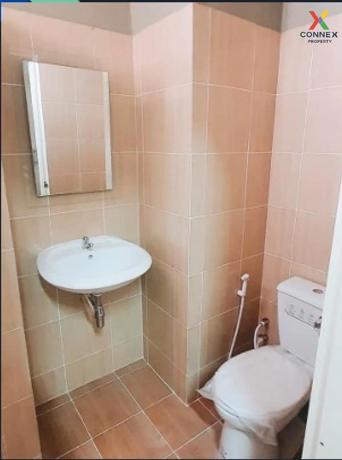 For Sale 3 - storey apartment 50 rooms 21 sq m per room Nakhon Pa