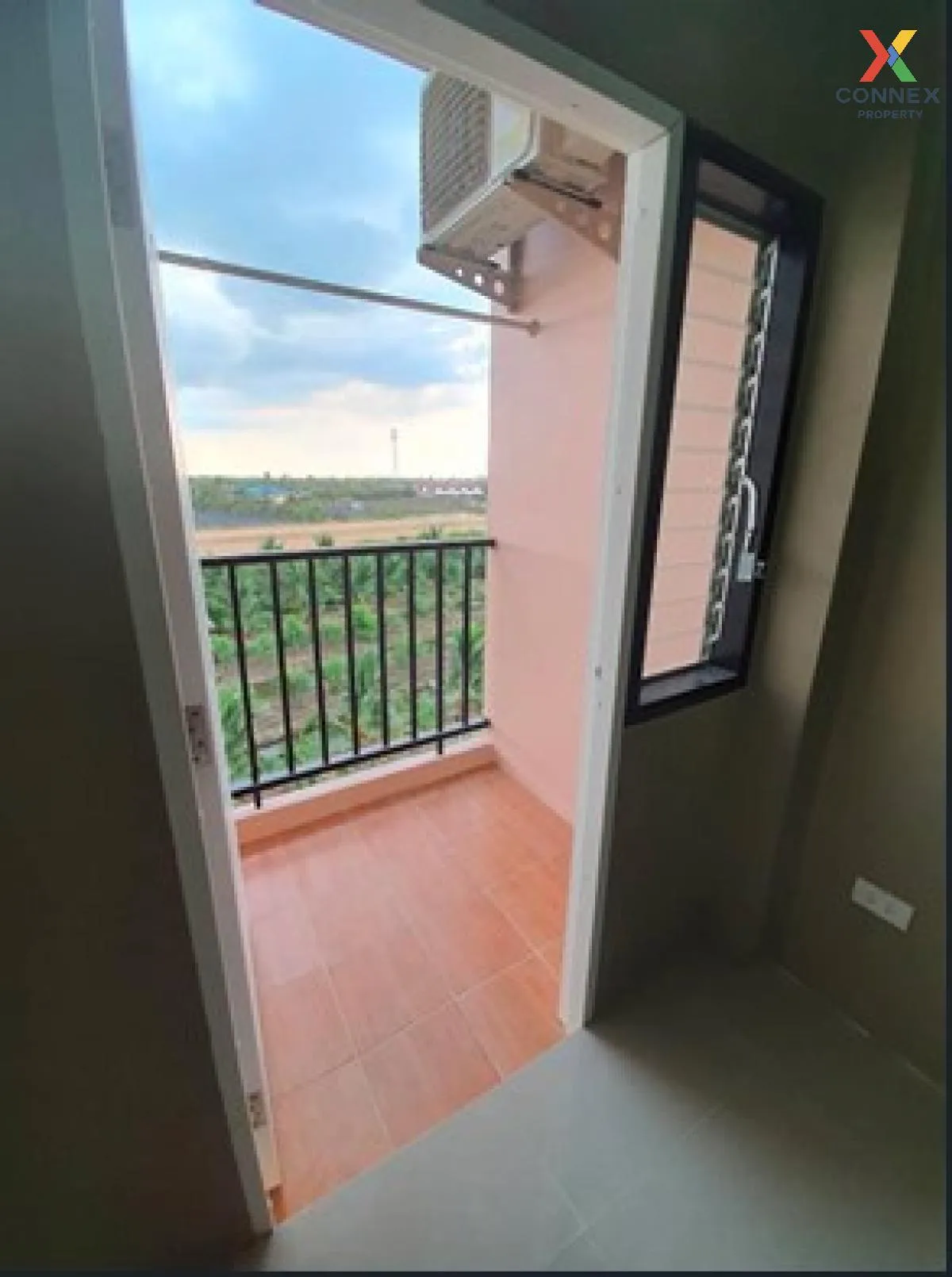 For Sale 3 - storey apartment 50 rooms 21 sq m per room Nakhon Pa