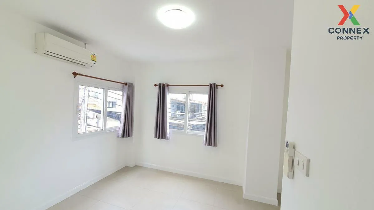 For Rent Townhouse/Townhome  , Home In Town Paholyothin 73 , BTS- For Rent Townhouse/Townhome  , Home In Town Paholyothin 73 , BTS-