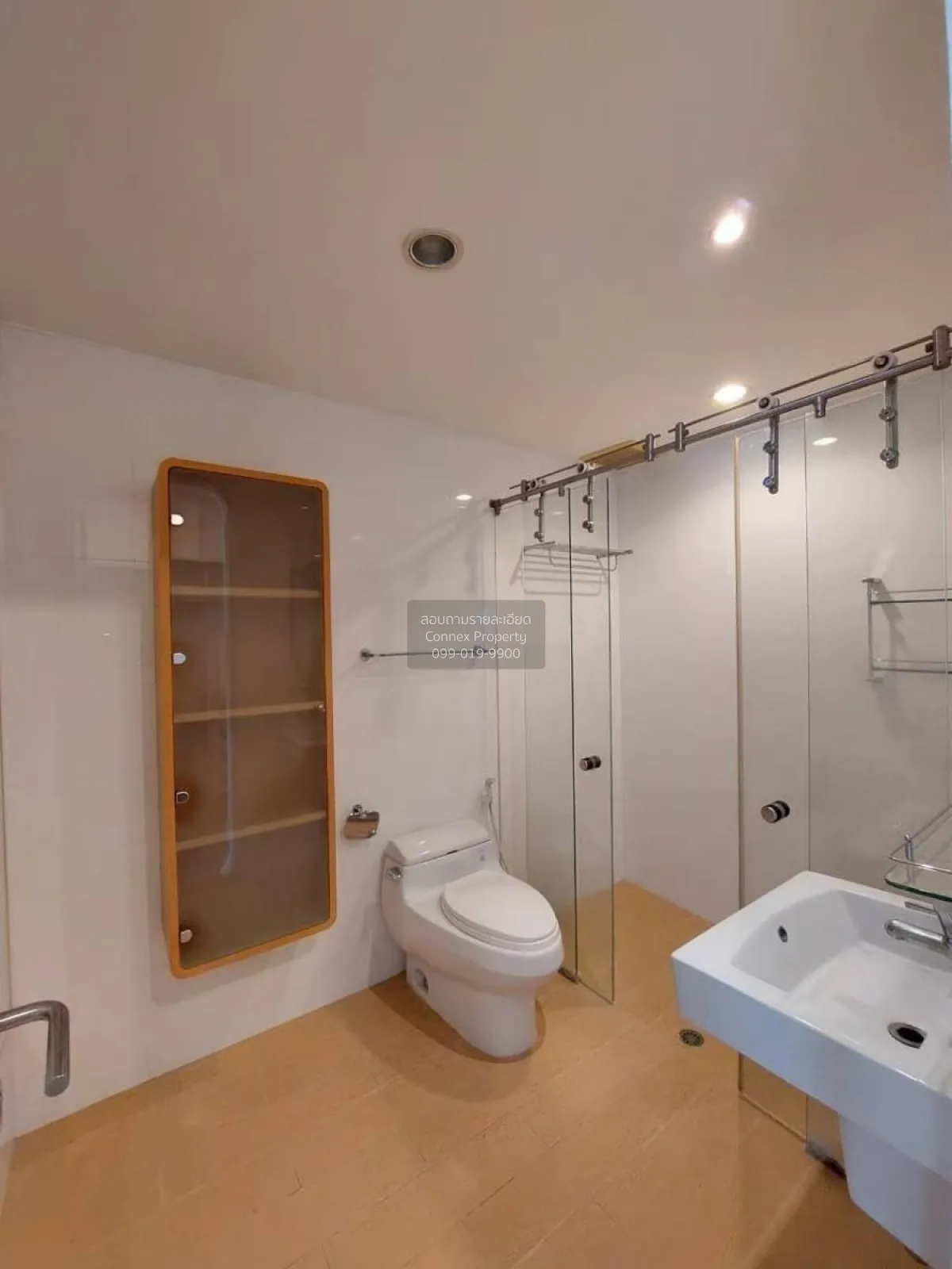 ขายคอนโด  บ้านกลางกรุงรีสอร์ท รัชดา ซอย7 MRT-ศูนย์วัฒนธรรมแห่งประ