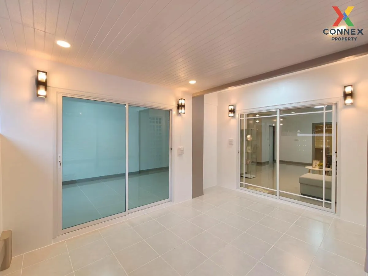 For Sale Townhouse/Townhome  , Baan Pruksa 30/1 Ban Kluai-Sai Noi For Sale Townhouse/Townhome  , Baan Pruksa 30/1 Ban Kluai-Sai Noi