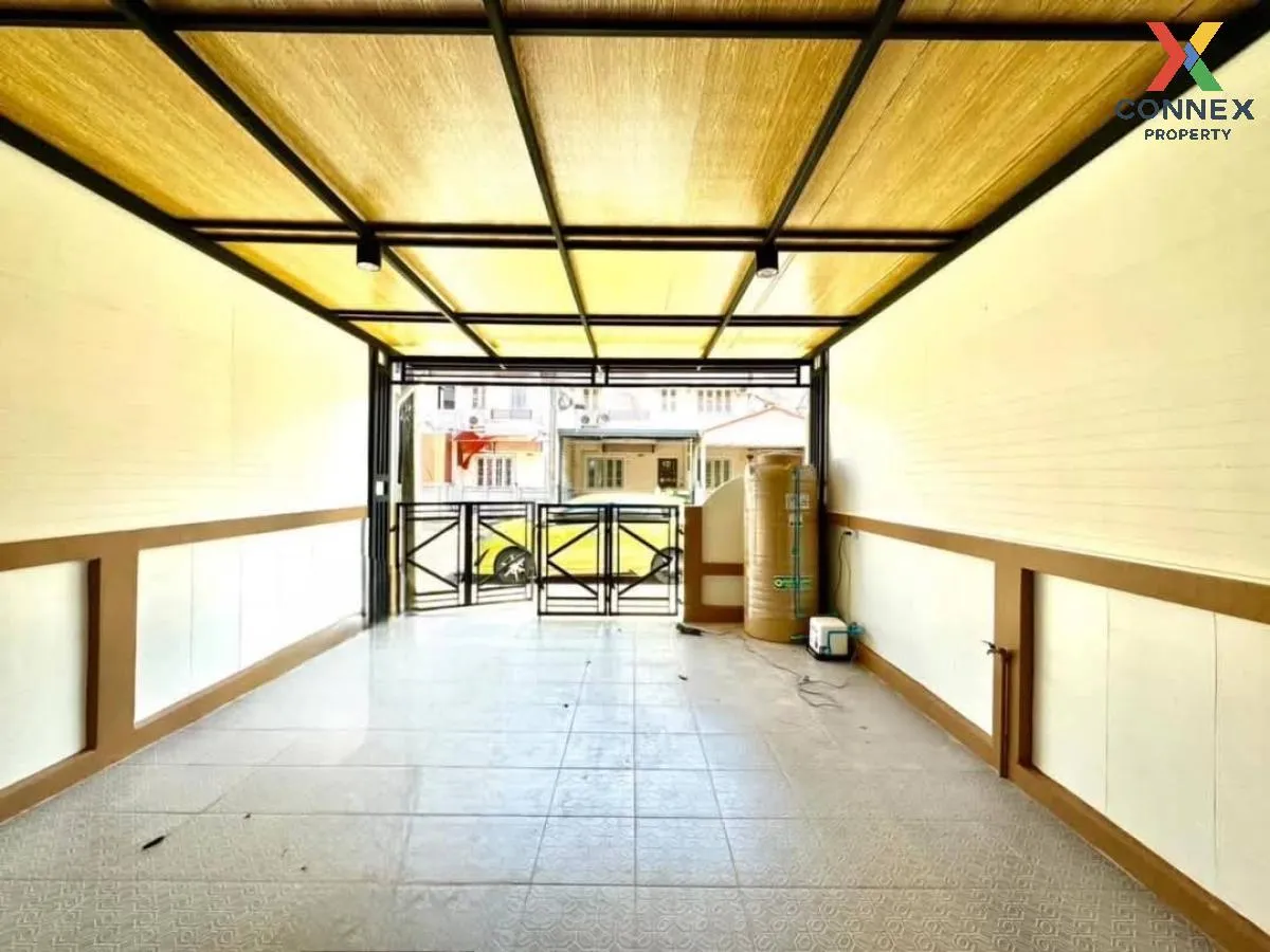 For Sale Townhouse/Townhome  , Baan Wasin Klong 9 , newly renovat 3