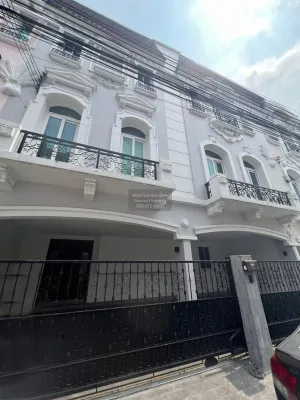 เช่าทาวน์เฮ้าส์/ทาวน์โฮม  บ้านกลางเมือง แกรนด์ เดอ ปารีส รัชดา วังทองหลาง เขต วังทองหลาง กรุงเทพ CX-119573