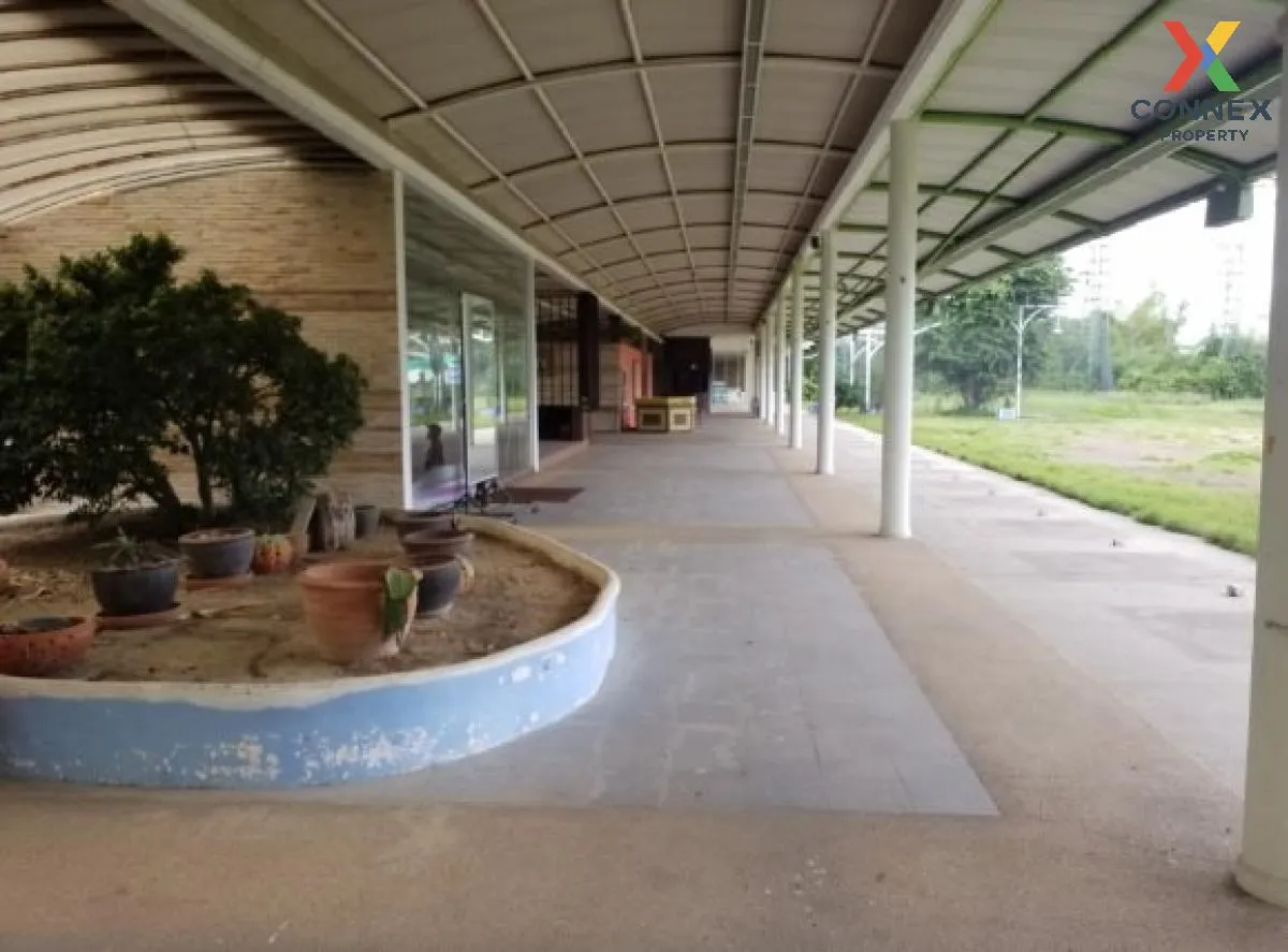 For Sale Hotel building golf driving range and sports complex 27 