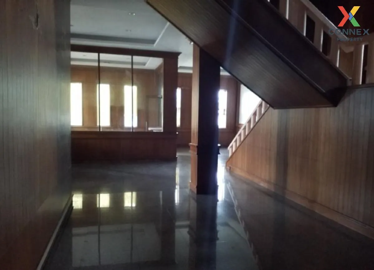 For Sale Hotel building golf driving range and sports complex 27 