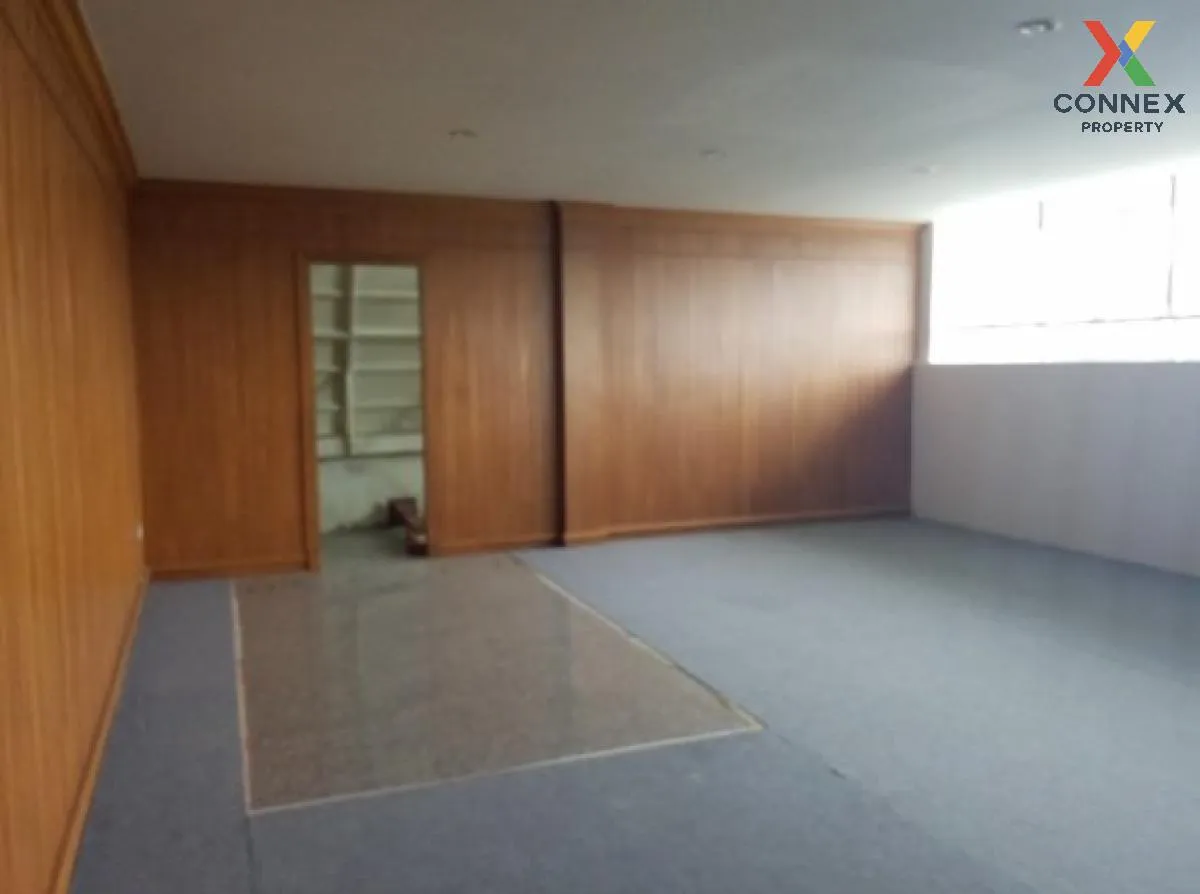 For Sale Hotel building golf driving range and sports complex 27 