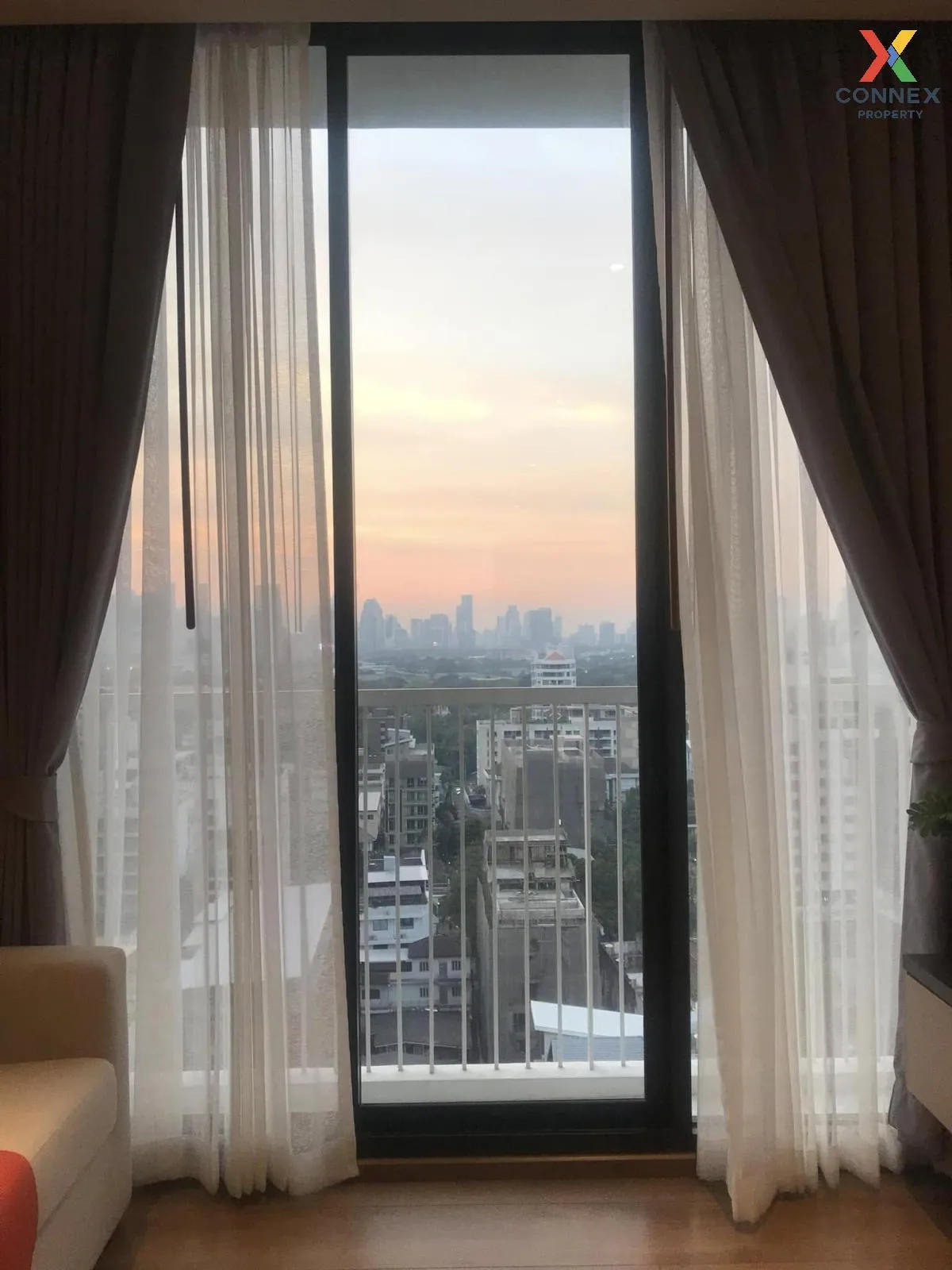 For Rent Condo , Park Origin Phrom Phong , nice view , corner uni
