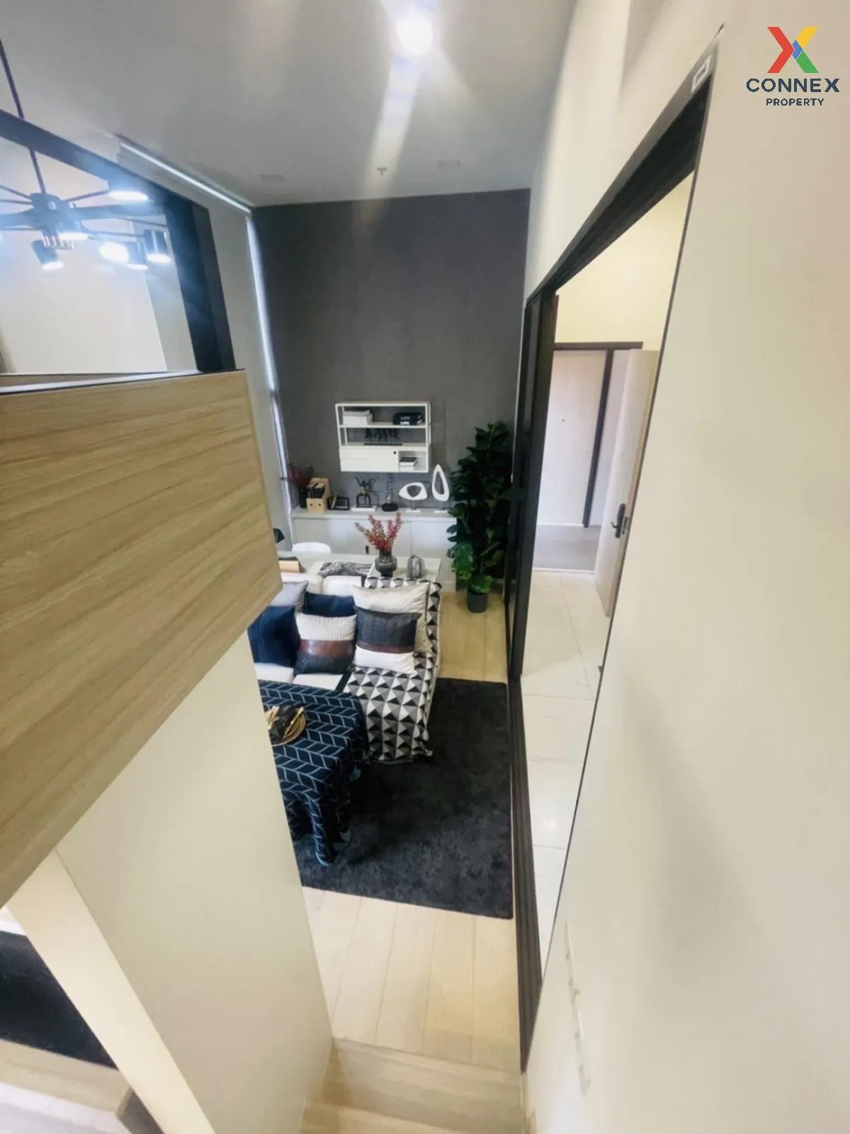 For Rent Condo , Chewathai Residence Asoke , MRT-Phra Ram 9 , Mak