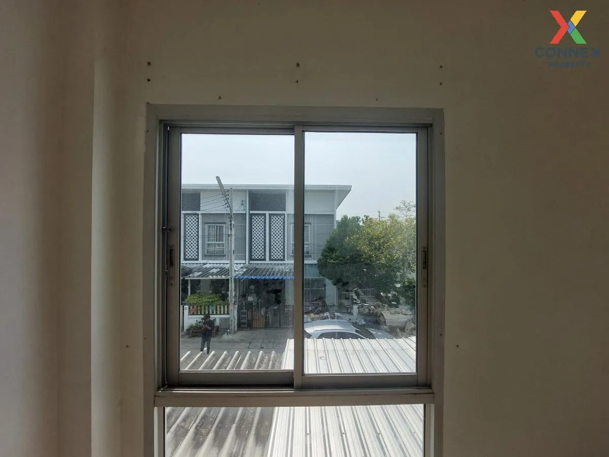 ขายทาวน์เฮ้าส์/ทาวน์โฮม  พรีซีโอ พลัสวัน อมตะนคร-หนองตำลึง ห้องมุ