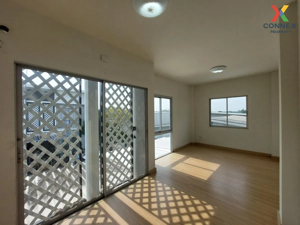 ขายทาวน์เฮ้าส์/ทาวน์โฮม  พรีซีโอ พลัสวัน อมตะนคร-หนองตำลึง ห้องมุ