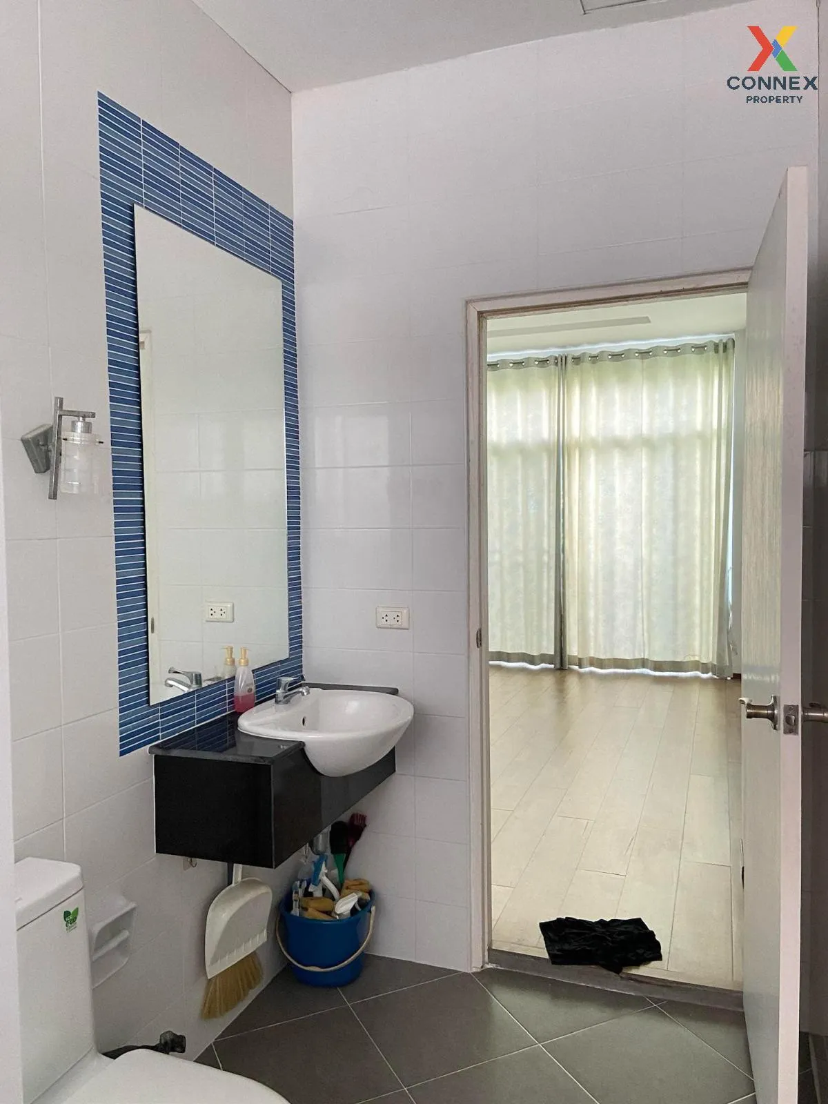 ขายบ้าน  ไฮท์ ลิฟวิ่ง หน้ากว้าง หนองกะขะ พานทอง ชลบุรี CX-119738