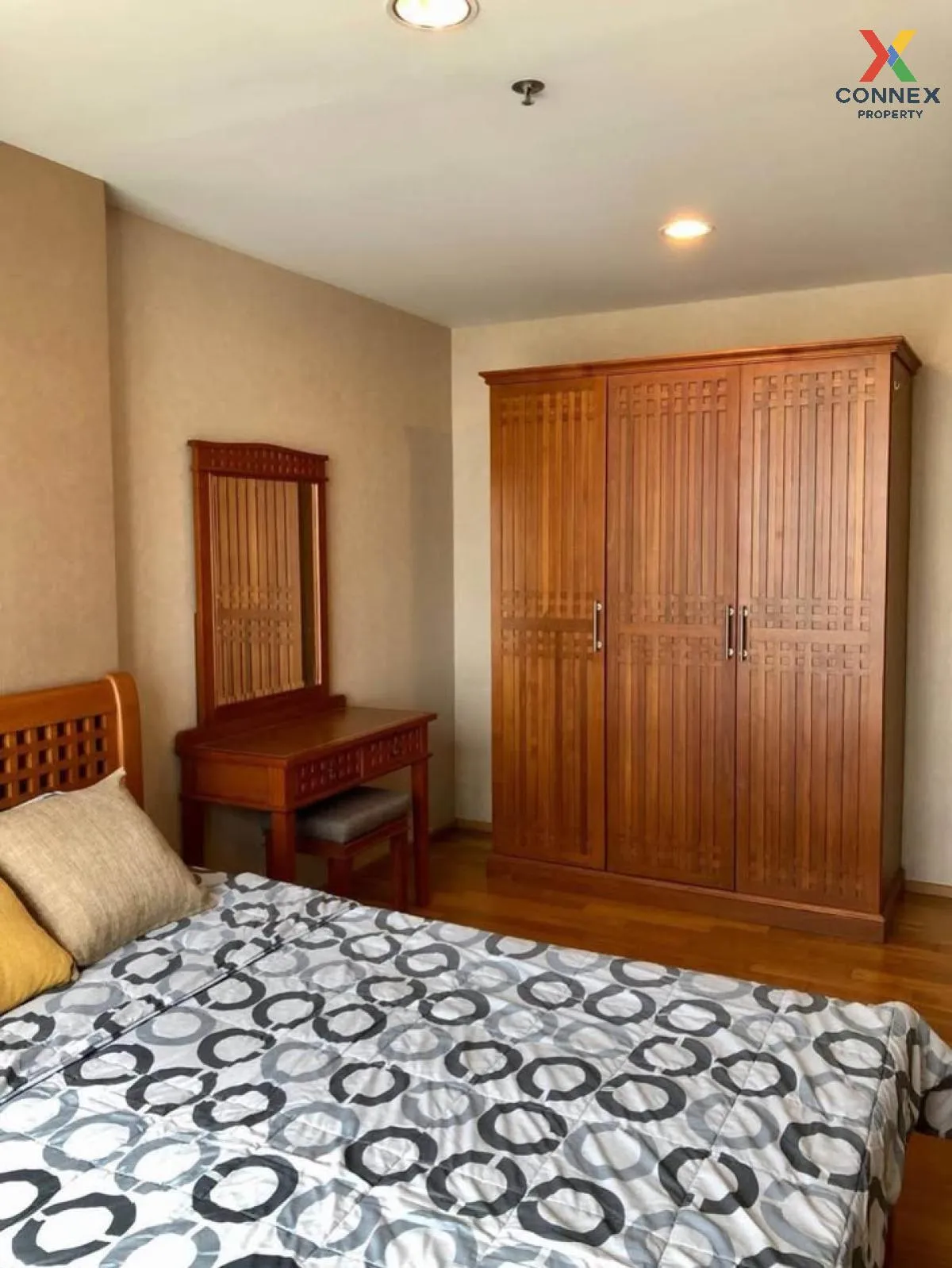 For Rent Condo , The Line Phahonyothin Park , nice view , high fl