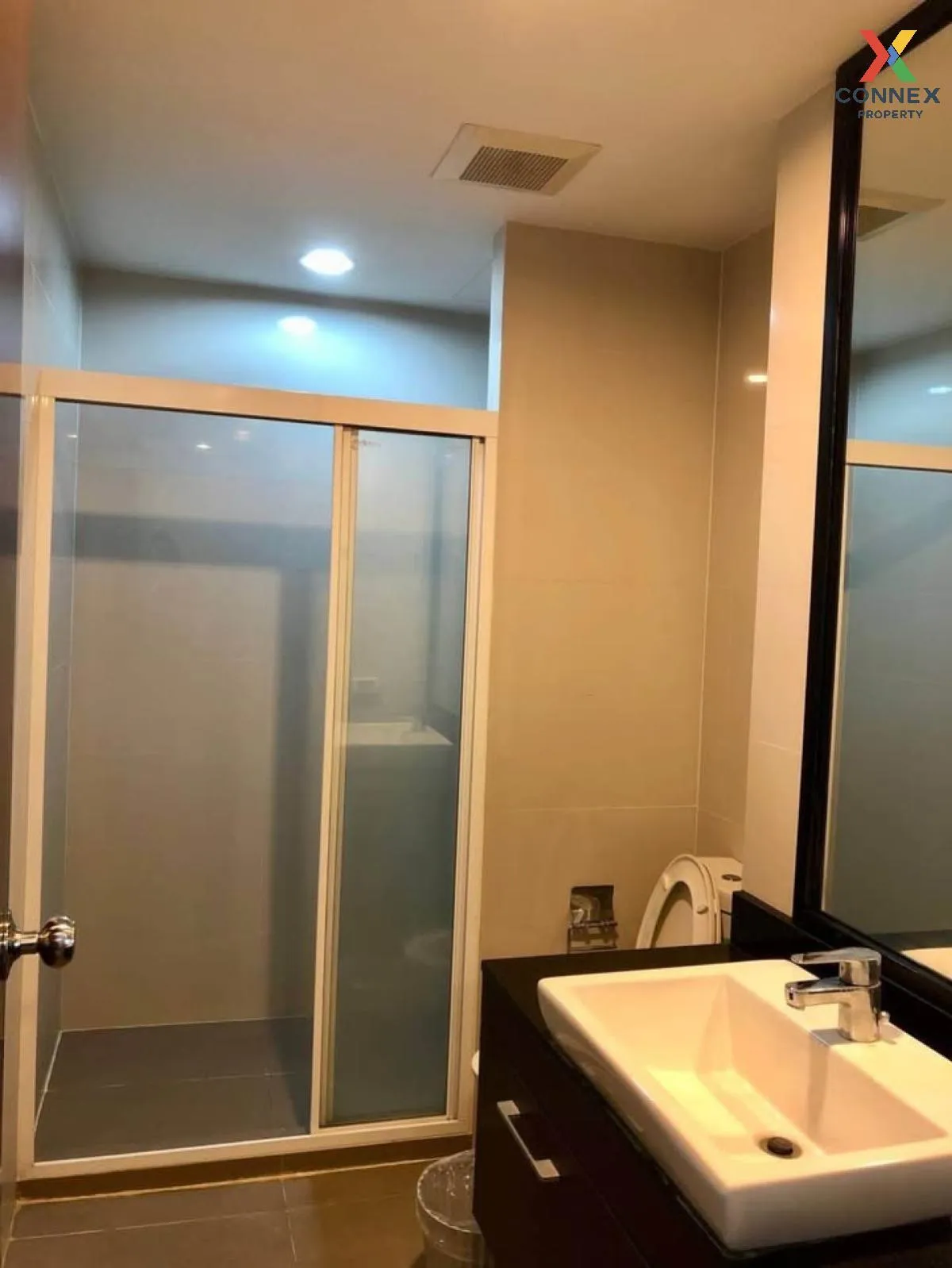 For Rent Condo , The Line Phahonyothin Park , nice view , high fl